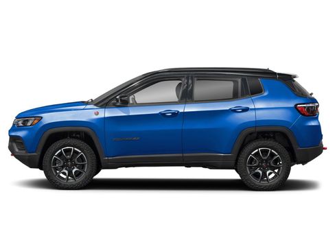 Used 2025 Jeep Compass Trailhawk image 3