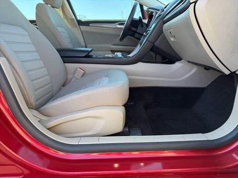 Certified 2020 Ford Fusion SE image 16