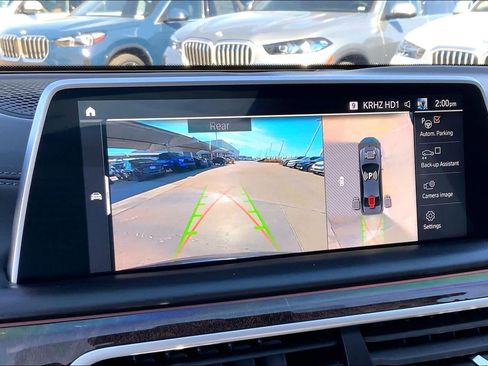 Used 2021 BMW 750i xDrive 750i xDrive w/ Luxury Rear Seating Package image 25