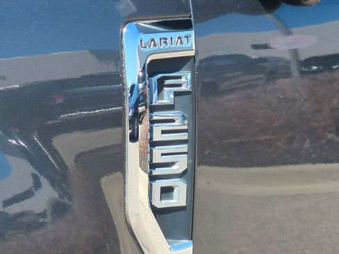 Used 2018 Ford F250 Lariat w/ Chrome Package AWD/4WD image 13