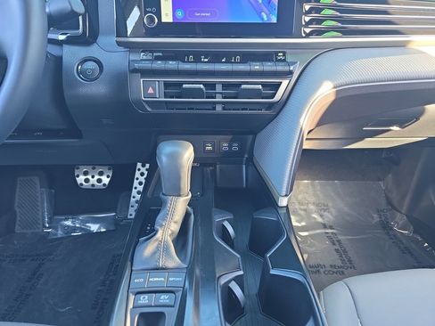 Certified 2025 Toyota Camry SE image 11