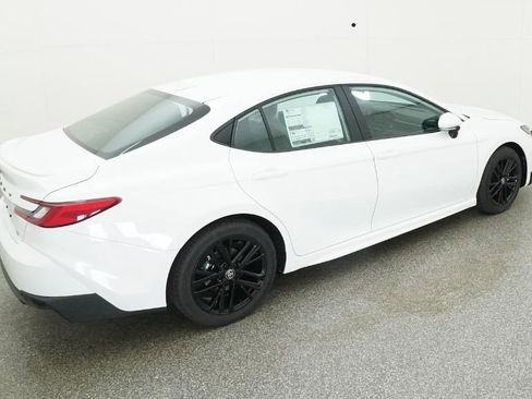 New 2026 Toyota Camry SE image 22