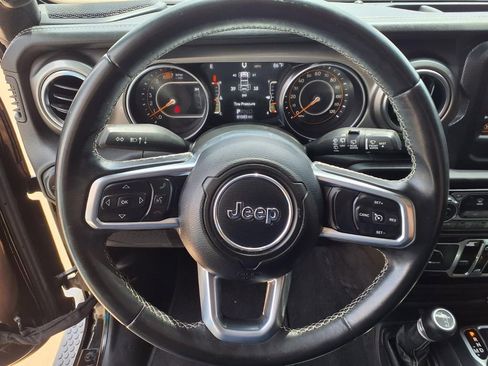 Used 2020 Jeep Wrangler Unlimited Sahara AWD/4WD image 6