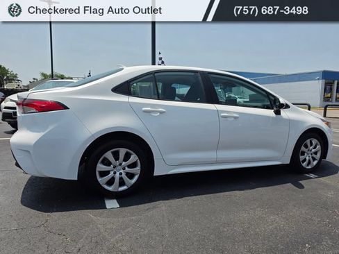 Used 2024 Toyota Corolla LE FWD image 8
