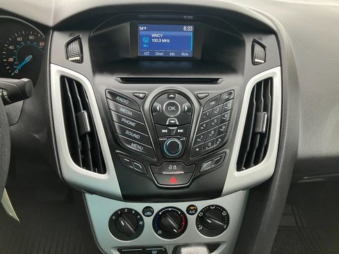 Used 2014 Ford Focus SE FWD image 19