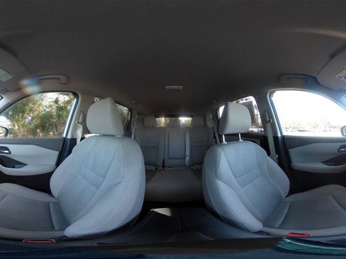 Used 2025 Nissan Rogue SV image 43