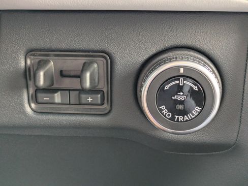 Used 2025 Lincoln Navigator L Black Label image 28