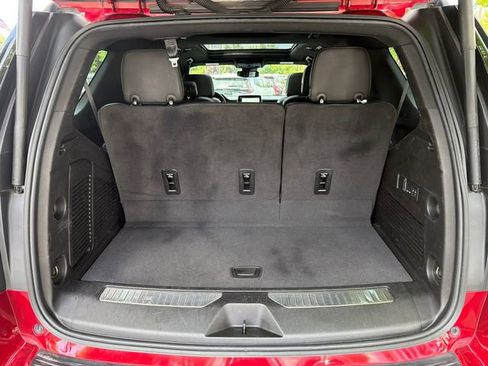 Used 2024 Chevrolet Tahoe Z71 w/ Luxury Package AWD/4WD image 18