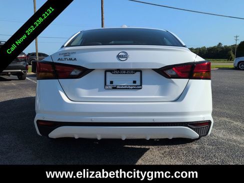 Used 2025 Nissan Altima 2.5 SV FWD image 5
