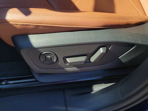 Certified 2025 Audi Q3 2.0T Premium w/ Convenience Package AWD/4WD image 18