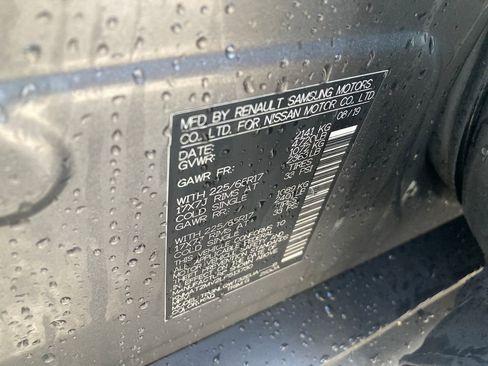 Used 2020 Nissan Rogue SV image 34