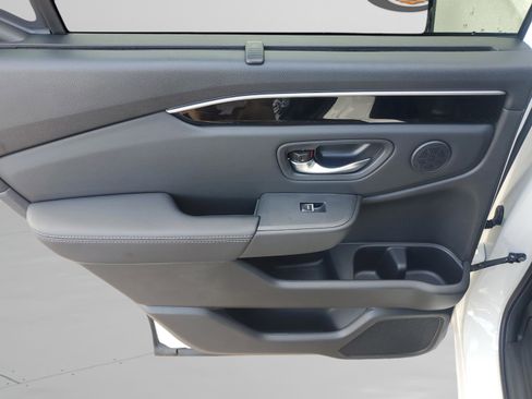 New 2025 Honda Pilot EX-L image 9