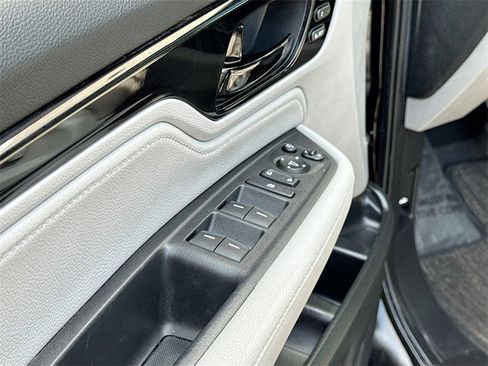 Used 2022 Honda Odyssey Elite image 18