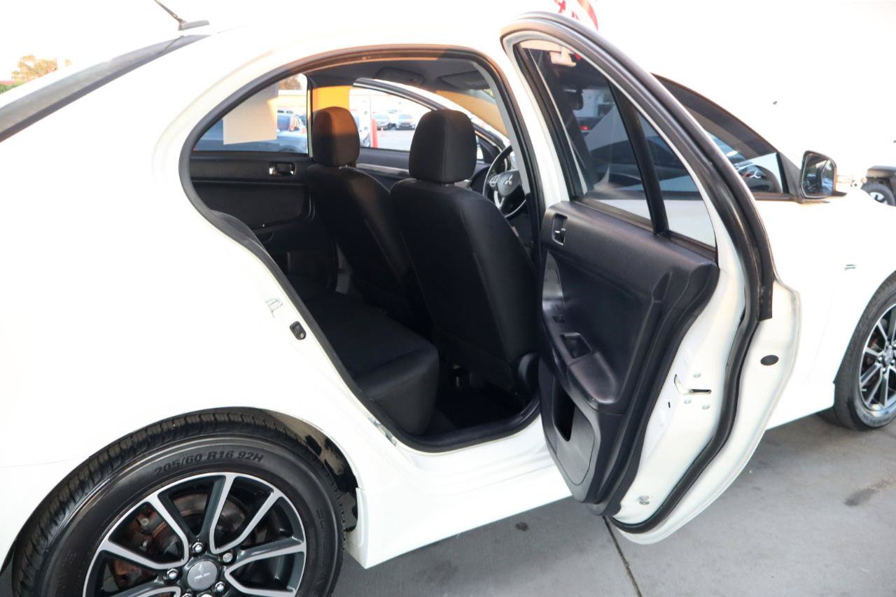 Used 2015 Mitsubishi Lancer SE AWD/4WD image 34