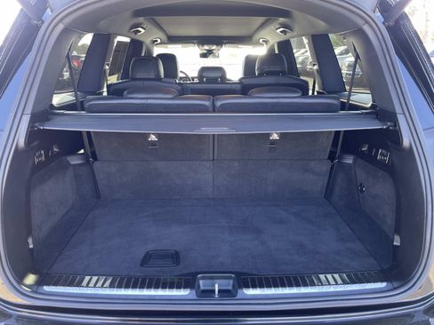 Used 2024 Mercedes-Benz GLS 450 4MATIC image 7