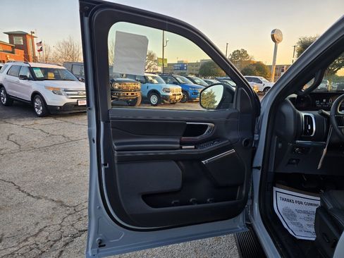 New 2026 Ford Expedition Platinum w/ Stealth Appearance Package image 16