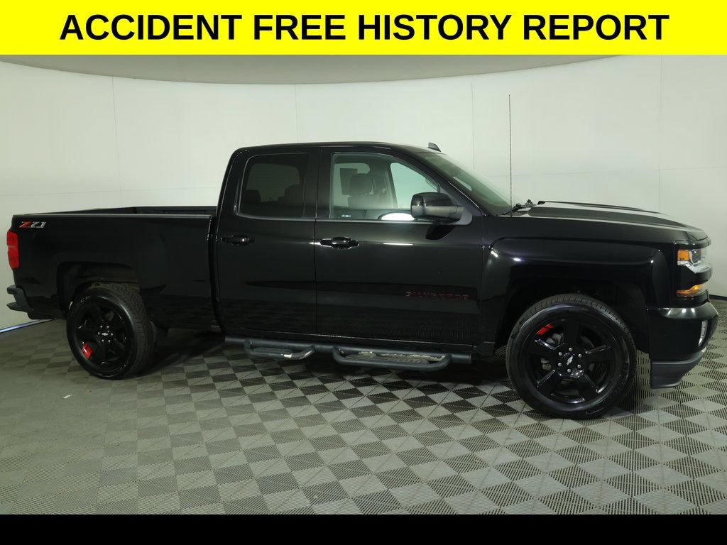 Used 2018 Chevrolet Silverado 1500 LT w/ Redline Edition AWD/4WD image 2
