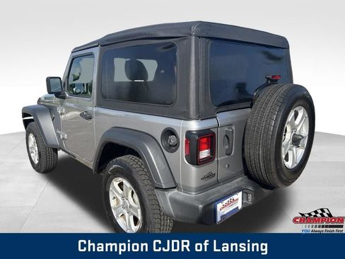 Used 2019 Jeep Wrangler Sport AWD/4WD image 5