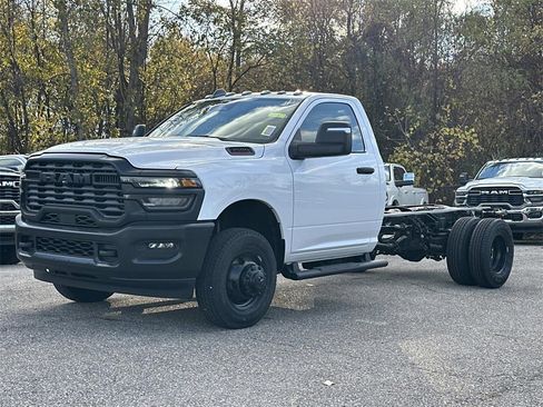 New 2026 RAM 3500 Tradesman image 6
