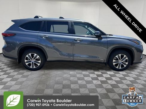 Used 2023 Toyota Highlander XLE AWD/4WD image 9