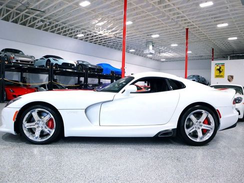 Used 2015 Dodge Viper w/ Quick Order Package 22J GT image 2
