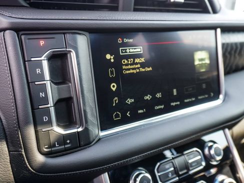 Used 2024 GMC Yukon XL Denali RWD image 21