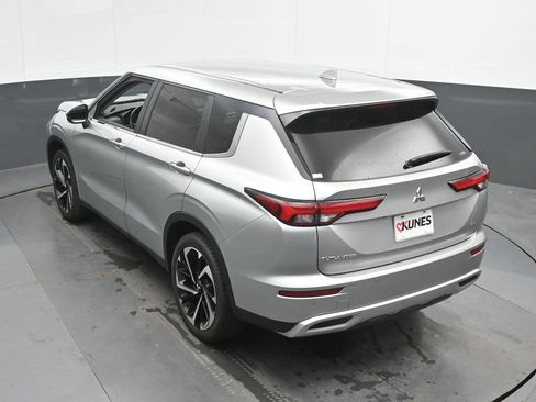 Used 2024 Mitsubishi Outlander SE AWD/4WD image 38