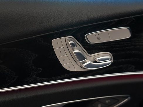 Used 2022 Mercedes-Benz E 350 Sedan image 16