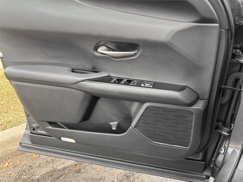 Used 2022 Lexus UX 250h w/ Premium Package image 13