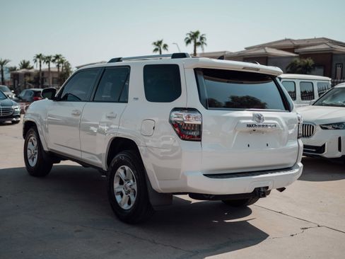 Used 2021 Toyota 4Runner SR5 RWD image 4