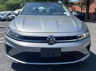 Used 2025 Volkswagen Jetta SE FWD video 1