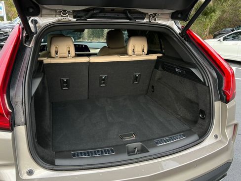 Used 2025 Cadillac XT4 Premium Luxury w/ Technology Package image 13