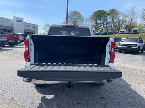Used 2022 Chevrolet Silverado 1500 LT AWD/4WD image 8