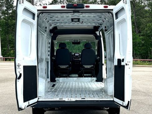 Used 2025 RAM ProMaster 2500 w/ Convenience Group FWD image 8