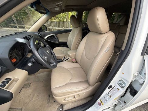 Used 2009 Toyota RAV4 Limited AWD/4WD image 19
