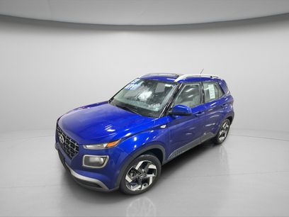 Used 2023 Hyundai Venue SEL w/ Cargo Package