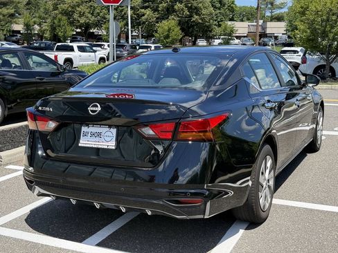 Certified 2025 Nissan Altima 2.5 S FWD image 4