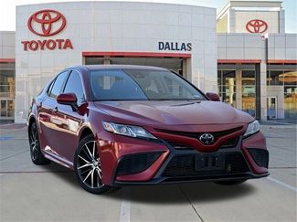 Used 2021 Toyota Camry SE video 1