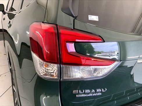 Used 2024 Subaru Forester Touring w/ POP Package 3 AWD/4WD image 29