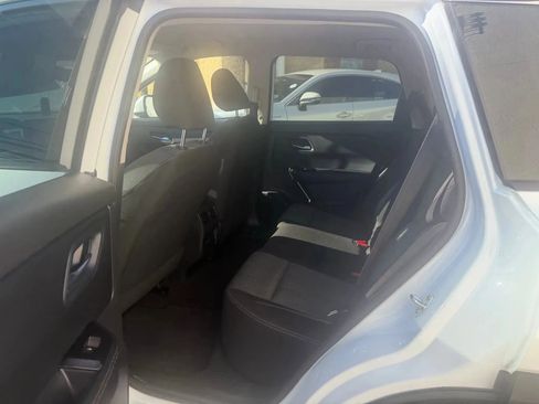 Used 2024 Nissan Rogue SV image 30