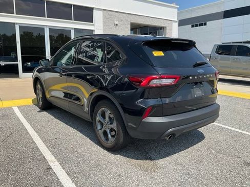 Used 2025 Ford Escape ST-Line FWD image 4