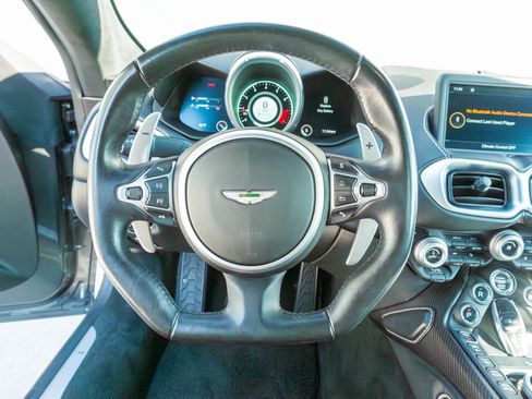 Used 2019 Aston Martin V8 Vantage Coupe image 62