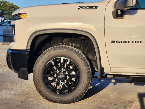New 2026 Chevrolet Silverado 2500 Custom w/ Custom Value Package AWD/4WD image 5