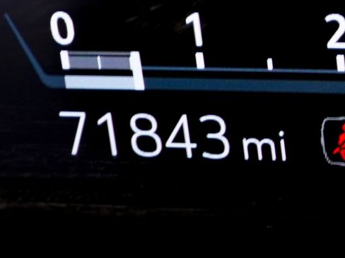 Used 2022 Cadillac Escalade ESV Premium Luxury w/ LPO, Radiant Package image 21