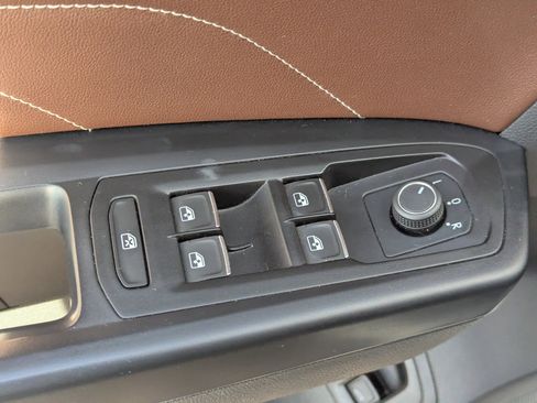 Used 2021 Volkswagen Atlas SE image 22