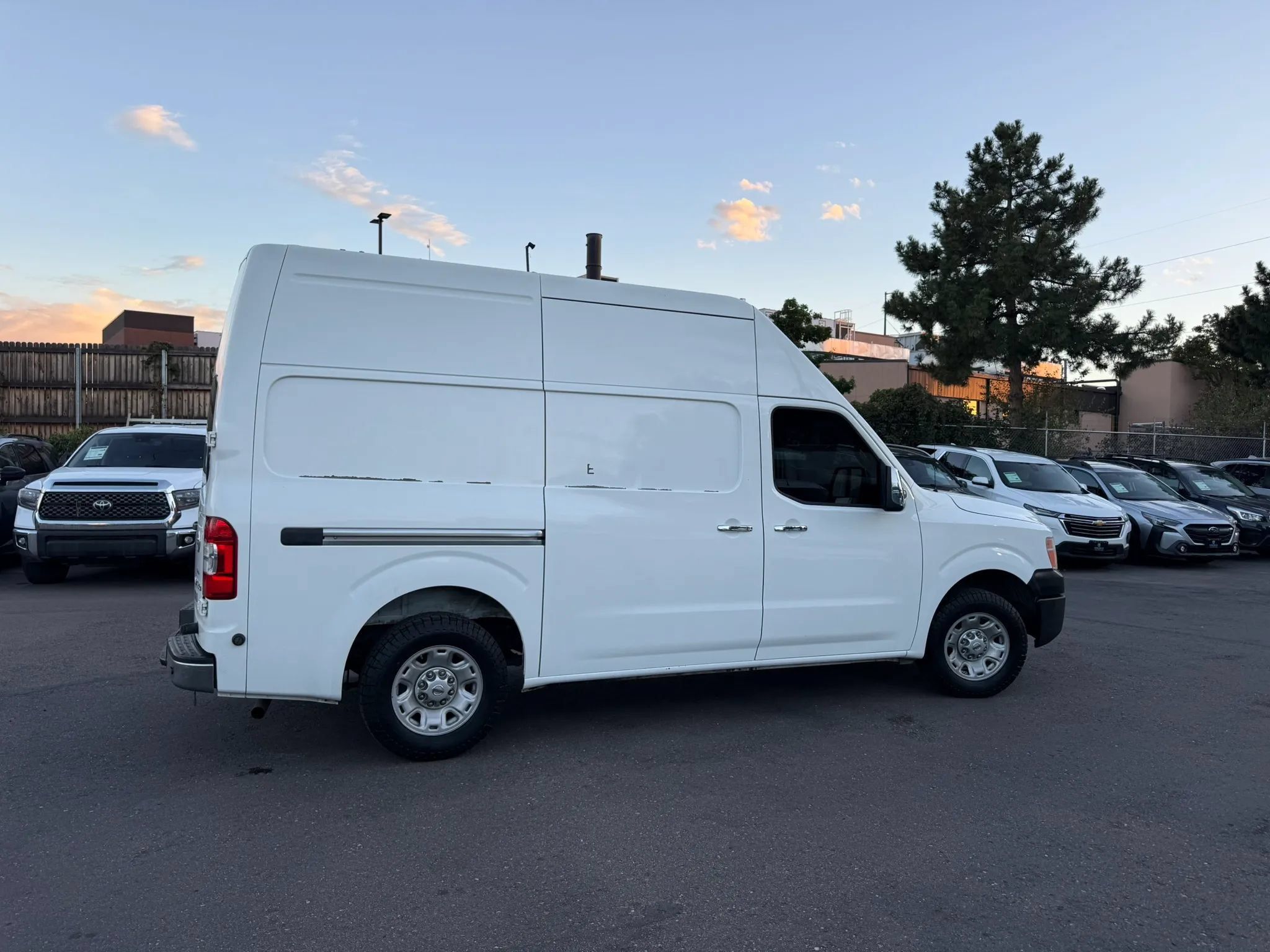 Used 2012 Nissan NV 2500 SV w/ Side Curtain Airbag Pkg RWD image 7