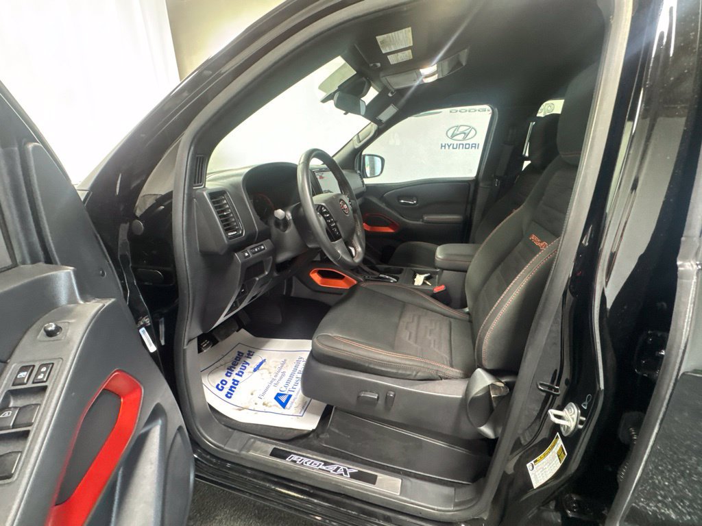 Used 2023 Nissan Frontier PRO-4X w/ Technology Package AWD/4WD image 17