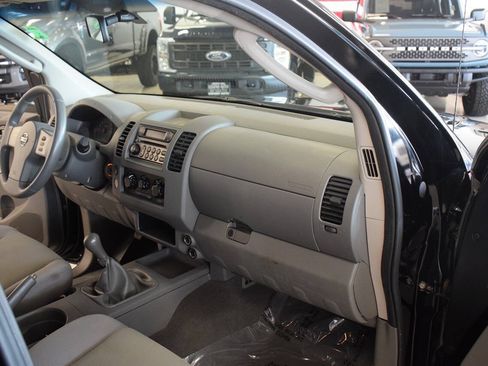 Used 2007 Nissan Frontier XE w/ Preferred Pkg RWD image 15