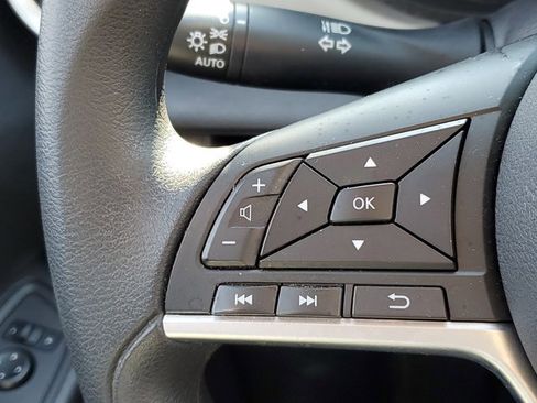 Certified 2021 Nissan Versa SV w/ Trunk Package image 10