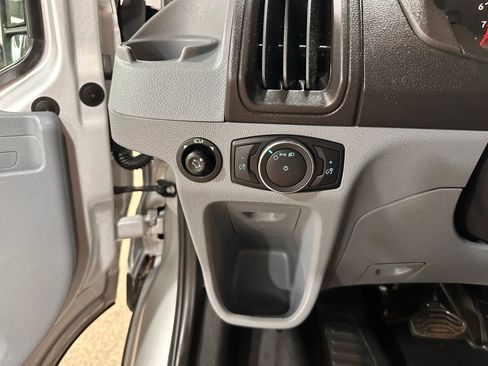 Used 2019 Ford Transit 350 XL image 40